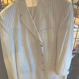 48L Fubu Cream 2 Piece Suit. With 42 Waist Pants.